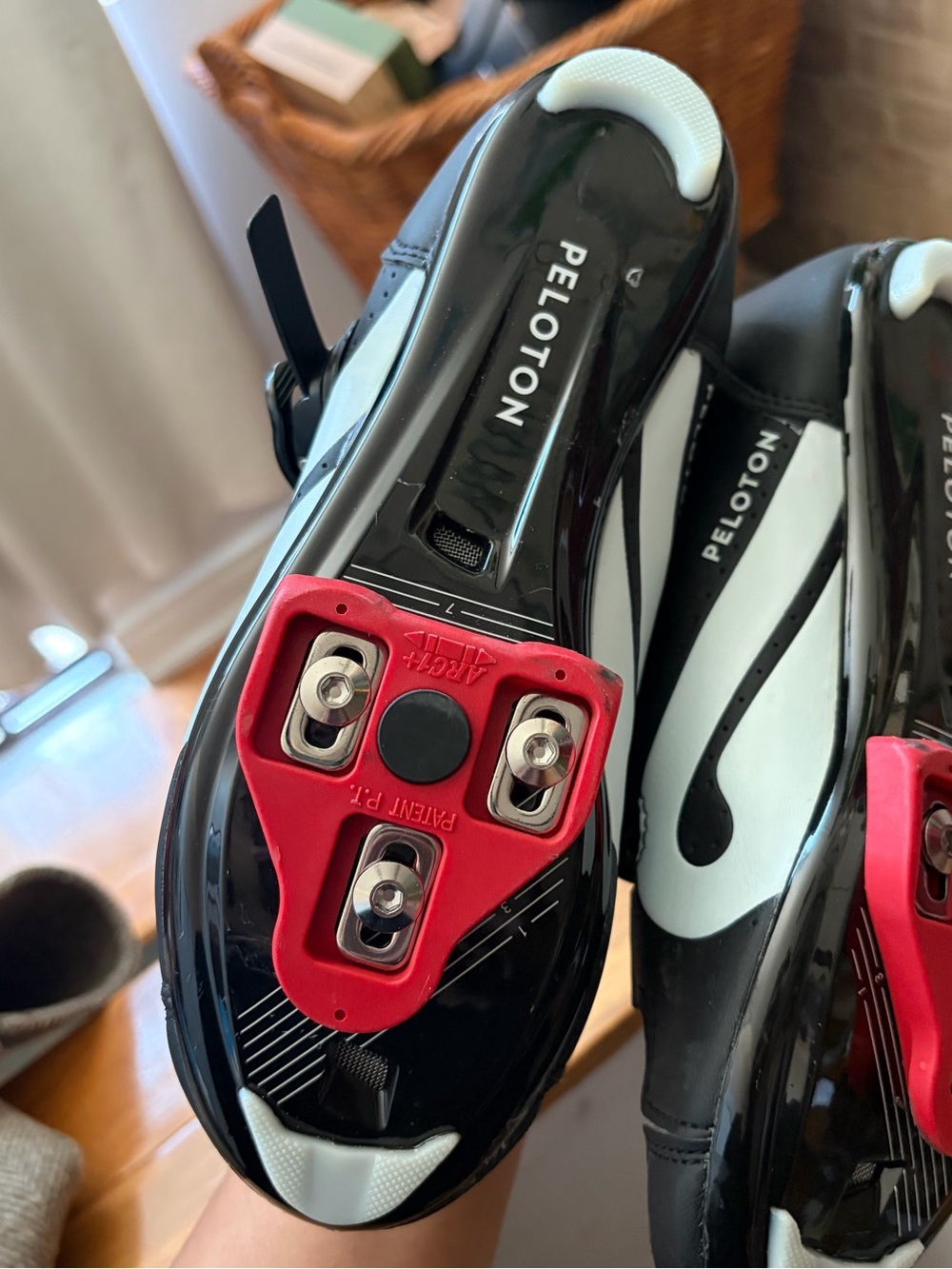 Women’s Peloton Cycling Shoes - Picture 4 of 6
